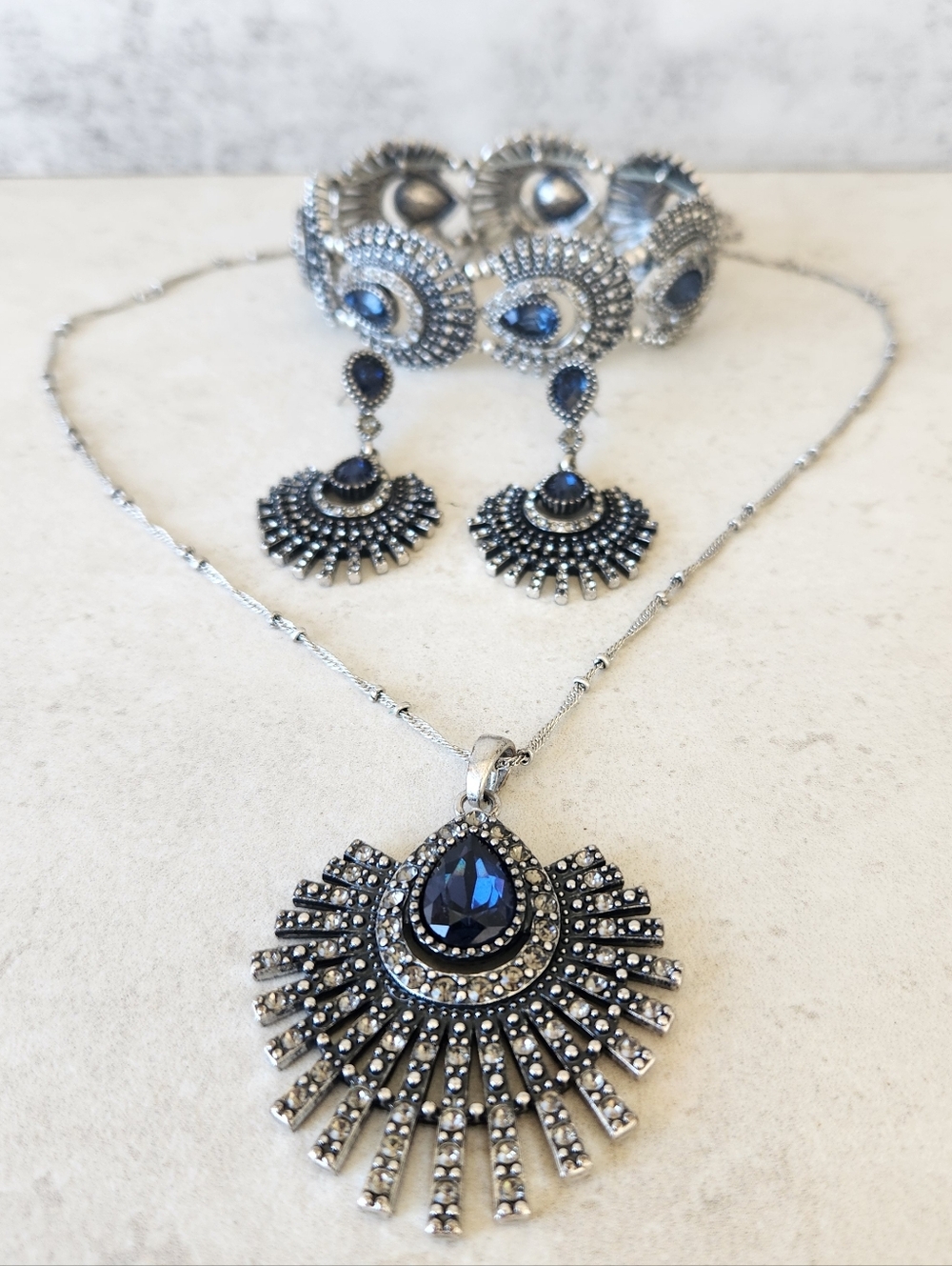 WHBM White House Black Market Art Deco Jewelry Set Necklace Bracelet Earrings